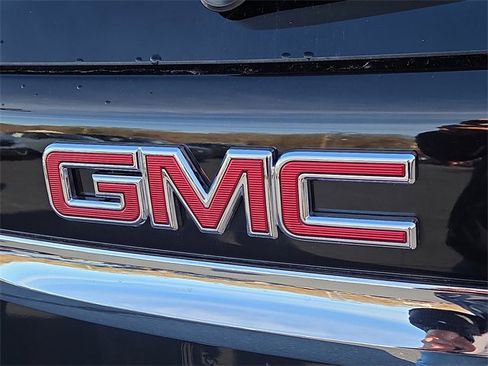 Used 2018 GMC Terrain SLE image 27