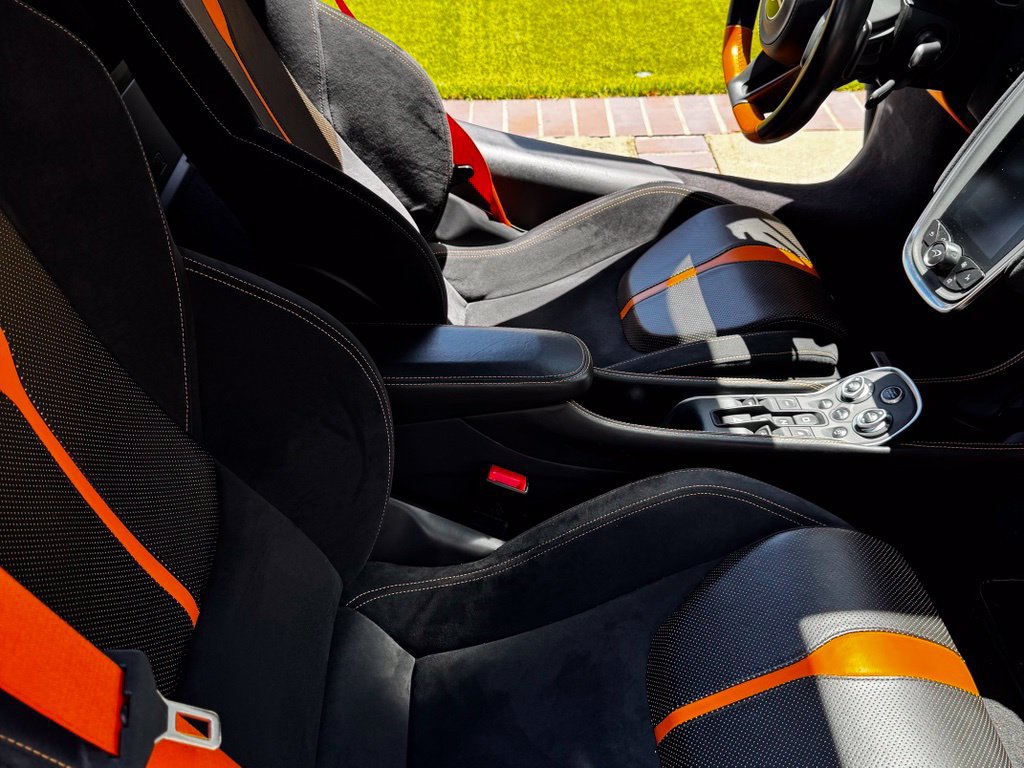 Used 2019 McLaren 570S Spider RWD image 46