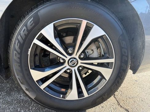 Used 2022 Nissan Sentra SV w/ All-Weather Package image 8