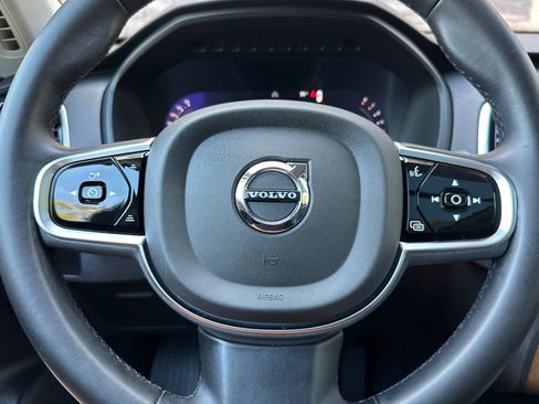 Certified 2023 Volvo XC90 B6 Plus AWD/4WD image 27