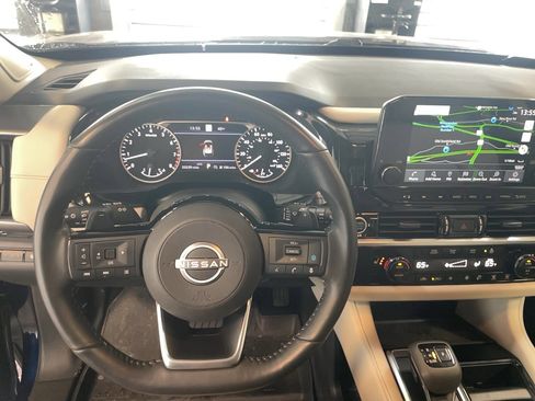 Used 2023 Nissan Pathfinder SL w/ SL Premium Package AWD/4WD image 19