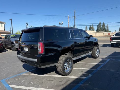 Used 2018 GMC Yukon XL SLT AWD/4WD image 4