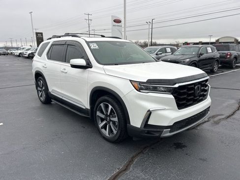 Used 2025 Honda Pilot Touring image 25