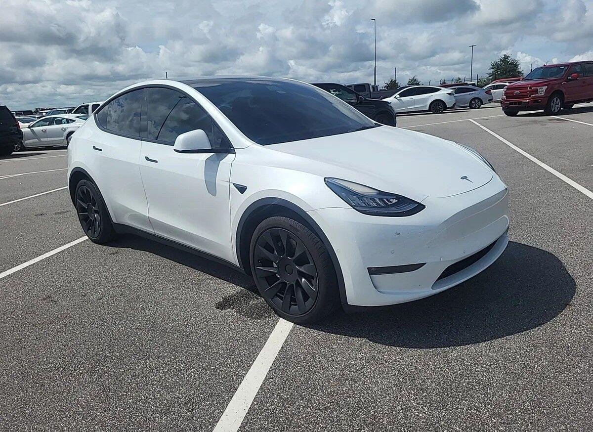 Used 2021 Tesla Model Y Long Range AWD/4WD image 2