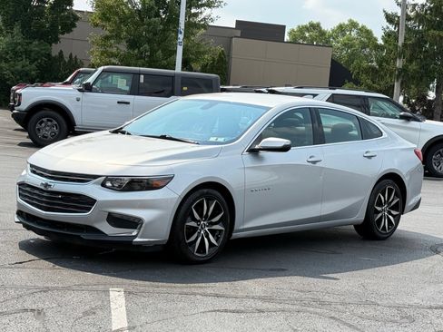 Used 2017 Chevrolet Malibu LT FWD image 8