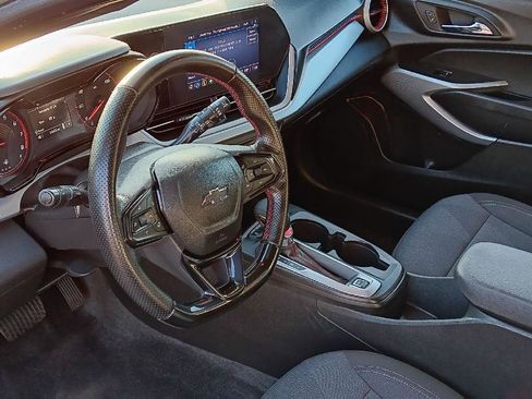 Used 2024 Chevrolet Trax RS w/ Driver Confidence Package FWD image 5