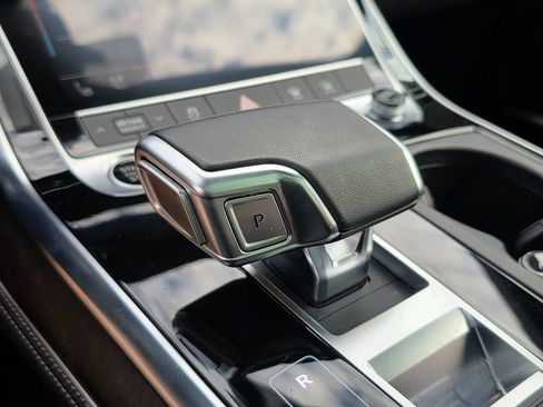 Used 2023 Audi Q8 Premium Plus image 43