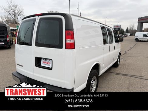 Used 2024 Chevrolet Express 2500 w/ Driver Convenience Package image 14