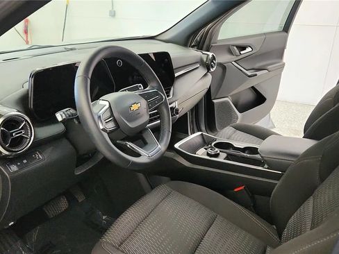 Used 2026 Chevrolet Equinox LT FWD image 22