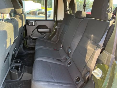 Used 2021 Jeep Gladiator Sport AWD/4WD image 10