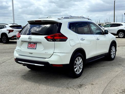 Used 2017 Nissan Rogue SV FWD image 6