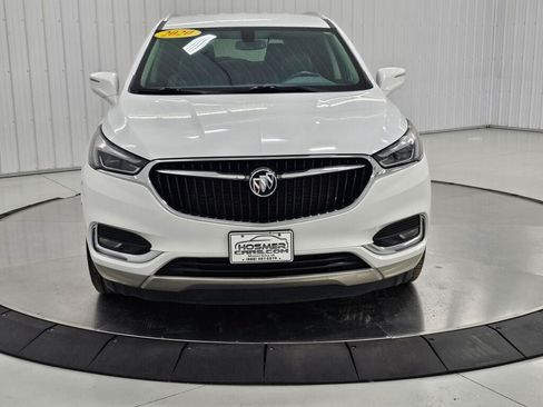 Used 2020 Buick Enclave Essence w/ Sound and Sites Package AWD/4WD image 8
