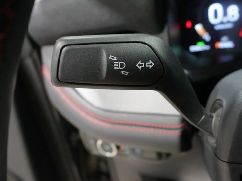 Used 2025 Ford Explorer ST-Line w/ ST-Line Street Pack AWD/4WD image 35