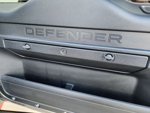 Certified 2024 Land Rover Defender 130 X image 33