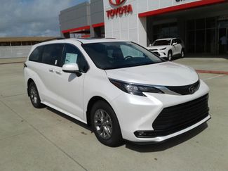 New 2026 Toyota Sienna XLE video 1