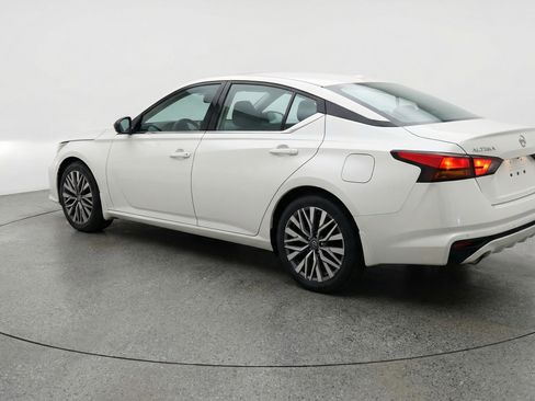 Used 2025 Nissan Altima 2.5 SV image 6