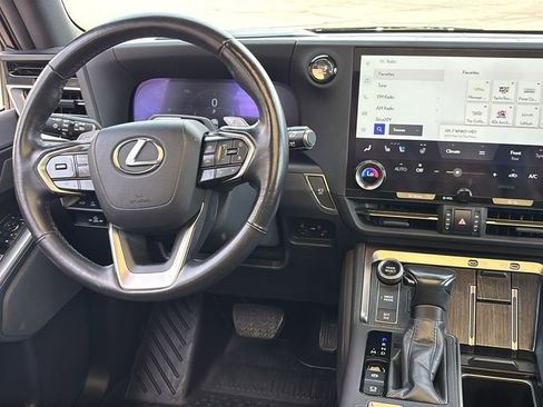 Used 2024 Lexus GX 550 w/ Accessory Package (2T) image 7