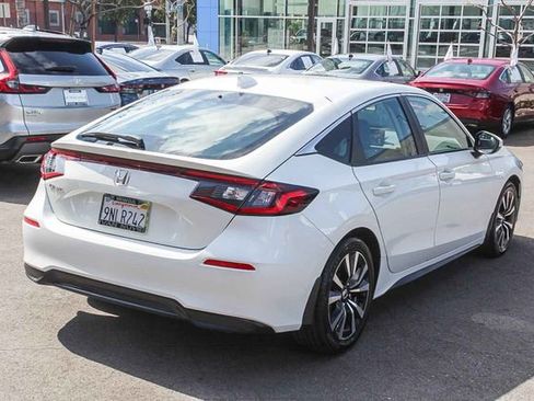 Used 2024 Honda Civic EX-L image 5