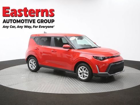 Used 2025 Kia Soul LX w/ LX Technology Package FWD image 48