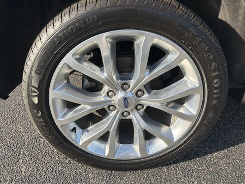 Used 2019 Ford Expedition Platinum AWD/4WD image 36