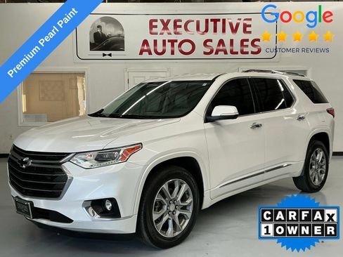 Used 2021 Chevrolet Traverse Premier FWD image 1