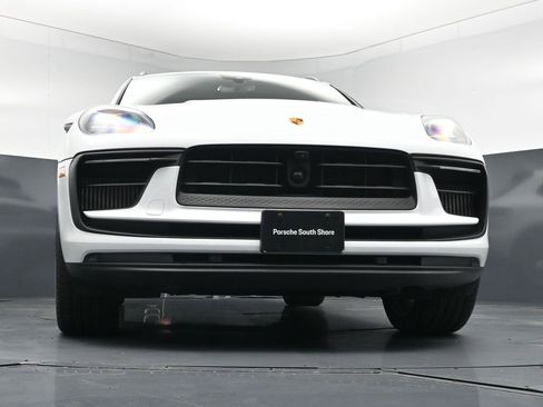 Certified 2023 Porsche Macan S AWD/4WD image 27