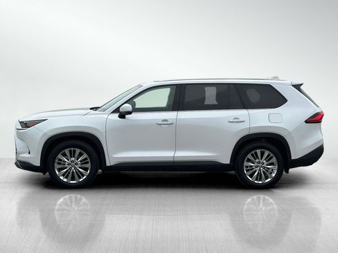 Used 2024 Toyota Grand Highlander AWD image 4