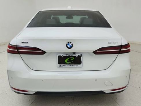 Used 2026 BMW 540i xDrive image 5
