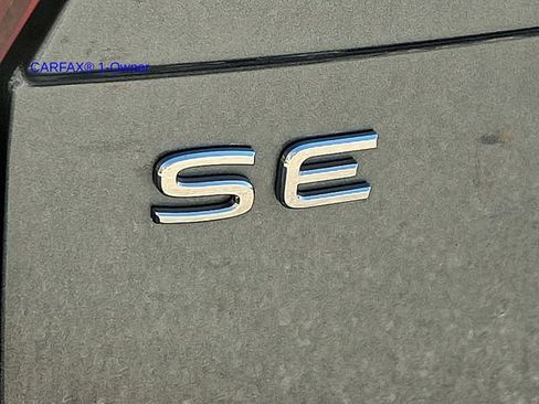 Used 2024 Volkswagen Tiguan SE R-Line image 34