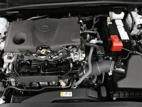 Certified 2024 Toyota Camry SE image 32