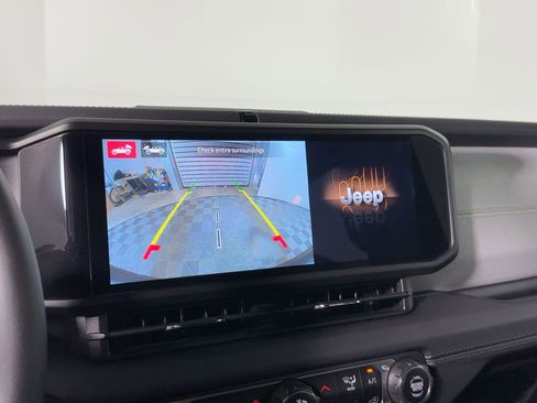 Used 2024 Jeep Wrangler Sahara w/ Technology Group image 25