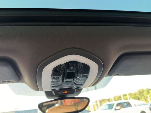 Used 2018 Porsche Macan S AWD/4WD image 6