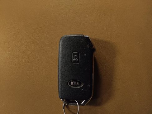 Used 2021 Kia Telluride SX w/ Towing Package FWD image 32