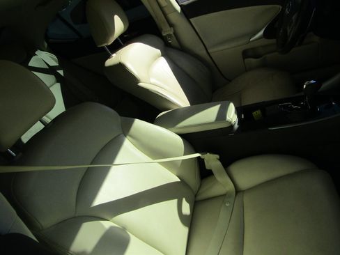 Used 2011 Lexus IS 250 image 5