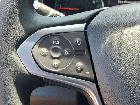 Used 2023 Chevrolet Traverse RS AWD/4WD image 23