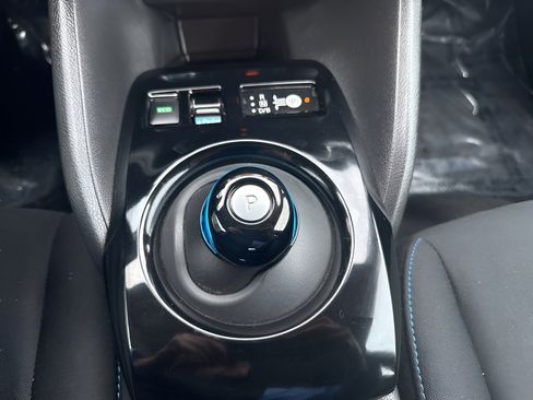 Used 2019 Nissan Leaf SV w/ SV Technology Package image 37