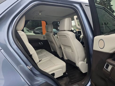 Used 2018 Land Rover Discovery HSE Luxury AWD/4WD image 15