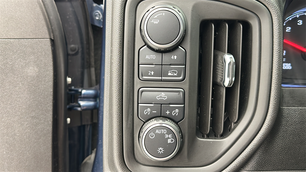 Used 2021 Chevrolet Silverado 1500 Custom AWD/4WD image 21