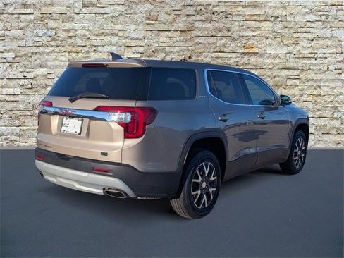 Used 2022 GMC Acadia SLE image 7