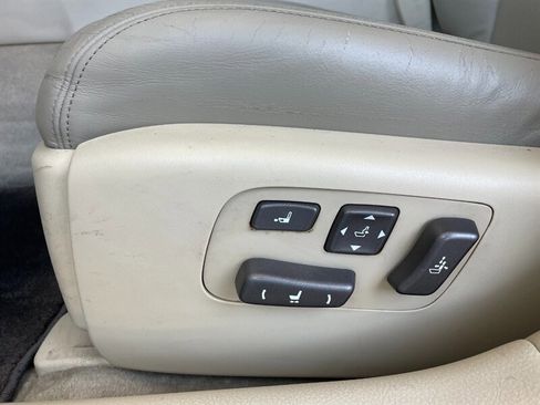 Used 2011 Lexus LS 460 image 21