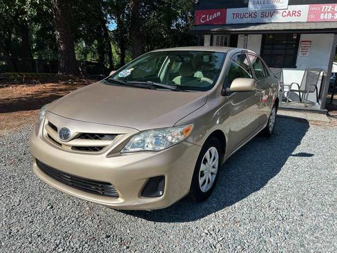 Used 2012 Toyota Corolla L FWD image 3