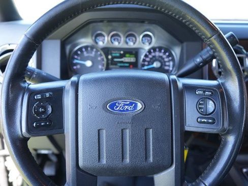 Used 2011 Ford F250 Lariat w/ Lariat Interior Pkg image 18