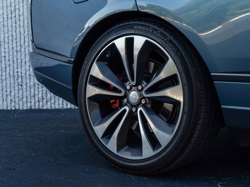 Used 2021 Land Rover Range Rover SV Autobiography Dynamic image 4