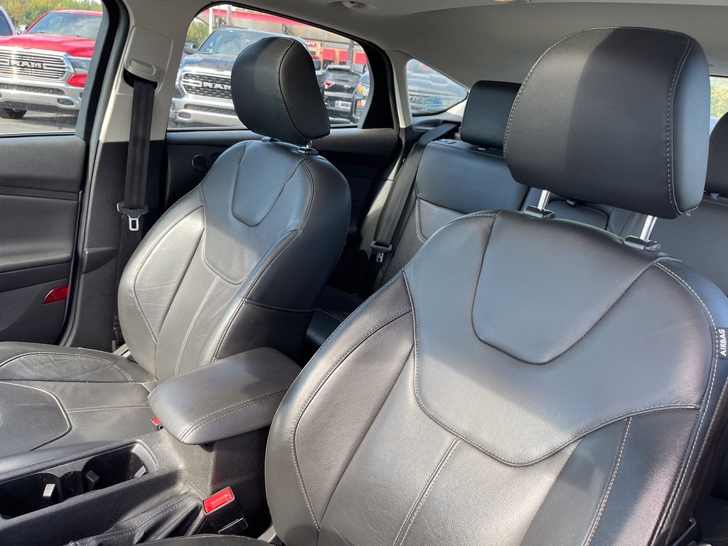 Used 2018 Ford Focus Titanium FWD image 9