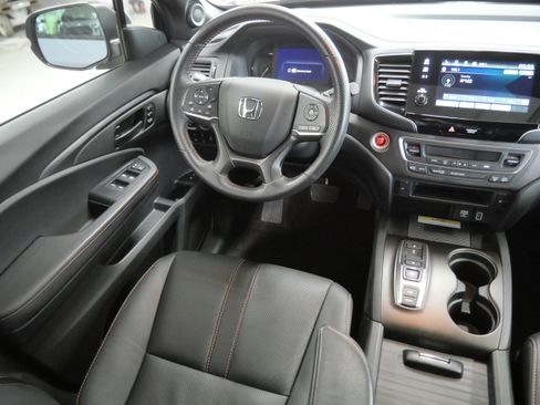 Used 2022 Honda Passport TrailSport image 9
