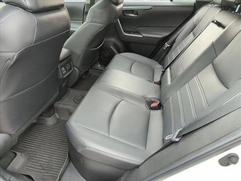 Certified 2022 Toyota RAV4 XLE Premium AWD/4WD image 19
