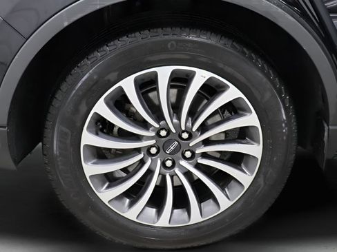 Used 2024 Lincoln Aviator Reserve AWD/4WD image 37