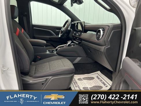 Used 2024 Chevrolet Colorado Z71 w/ Z71 Convenience Package 2 image 15