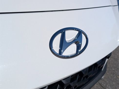 Used 2023 Hyundai Kona SEL w/ Convenience Package image 18