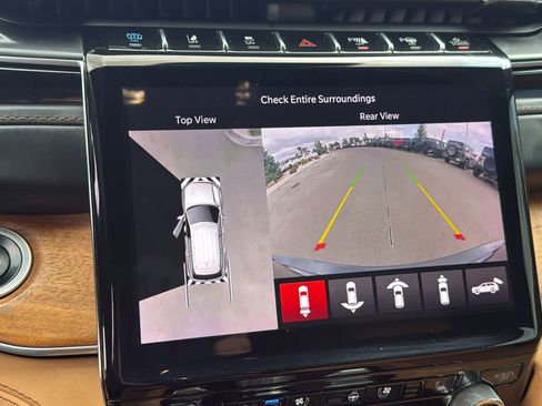 Used 2022 Jeep Grand Cherokee Summit image 16